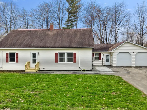 21 Goodwin Street, Newport, ME 04953