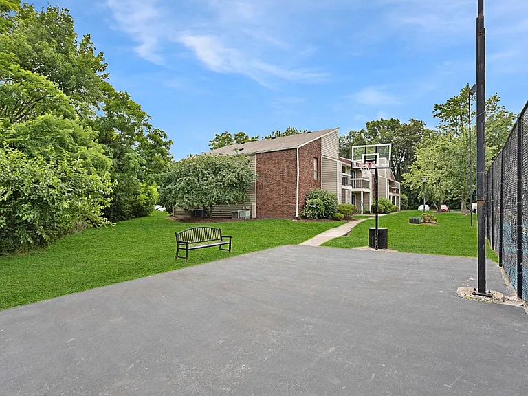 The Grove at Lyndon — Photo 25