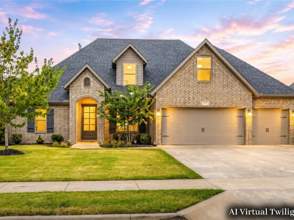 1902 SW Edinburgh Ave, Bentonville, AR 72713