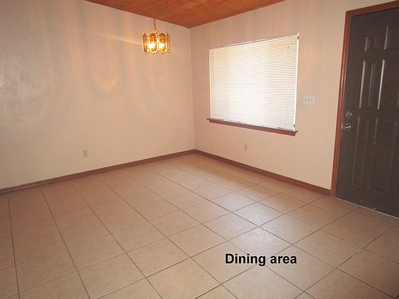 3rd image of 1646 Spring Garden Ct
