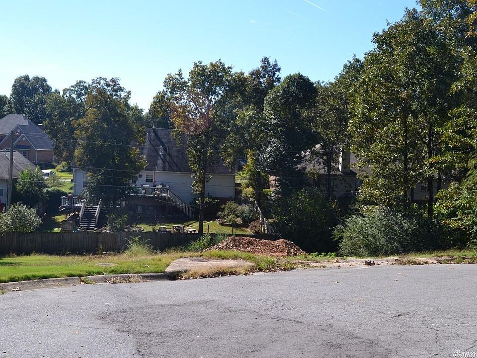 1st image of 19 Crown Ct