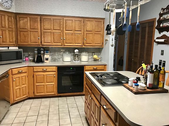 4th image of 1804 Thompson Ave