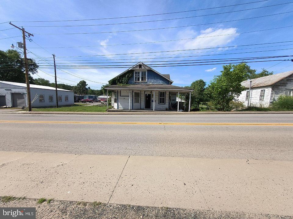 1st image of 216 Juliana St