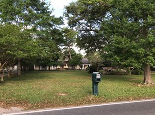 525 Saint Joseph St, Waveland, MS 39576