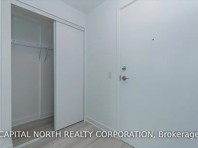 681 Yonge St #616 — Photo 3
