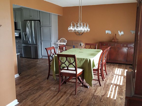 3rd image of 2407 Cedar Creek Dr