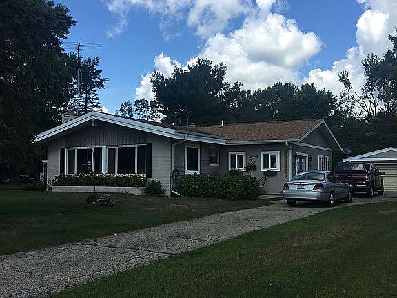 2nd image of 12781 S Drive N