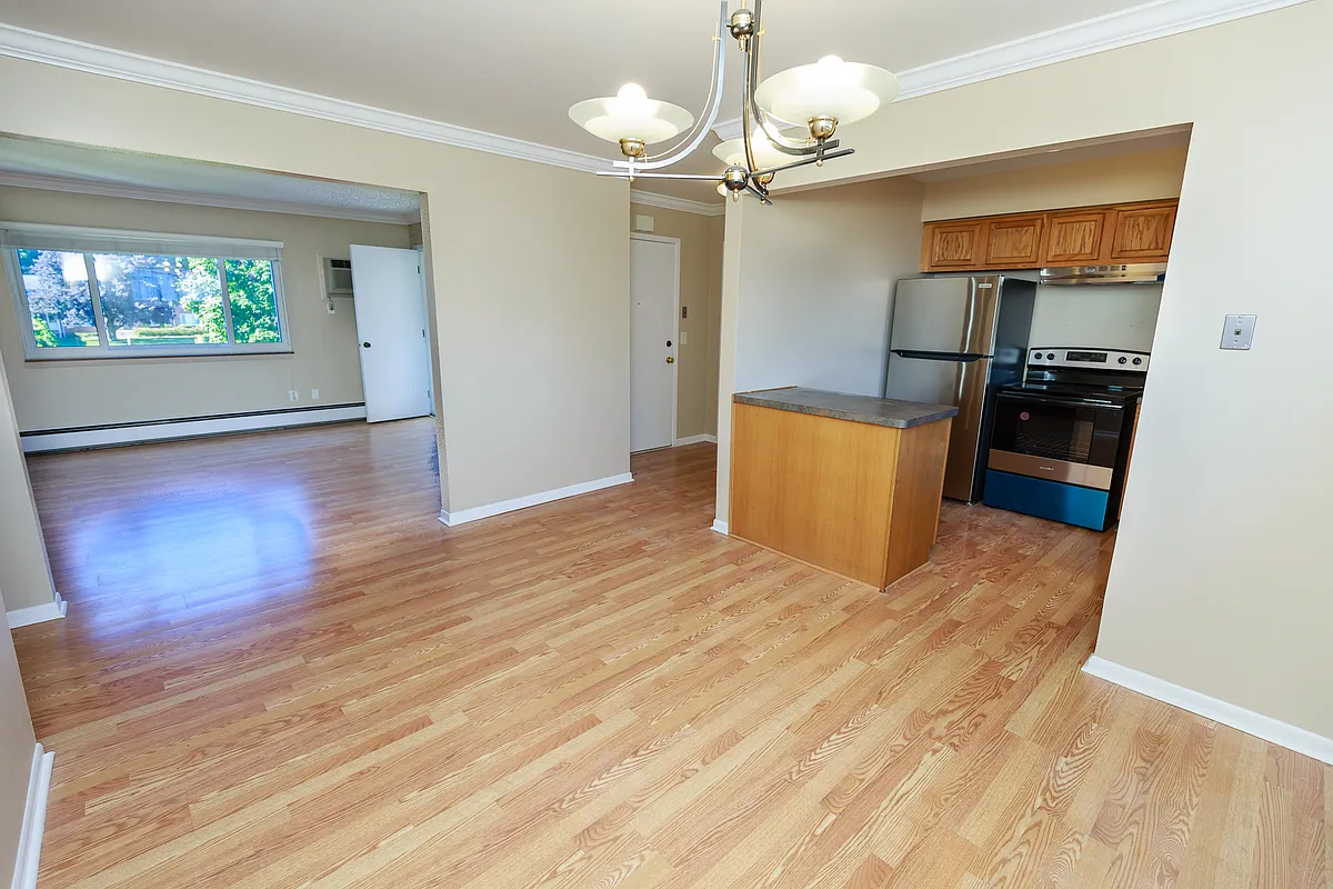 Building Photo - 1097 Tienken Ct #202