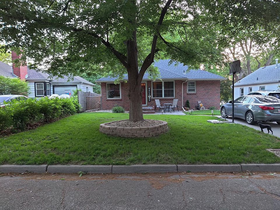 1st image of 2621 S 34th St