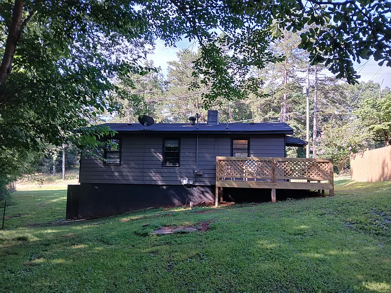 943 Chulio Rd SE — Photo 3