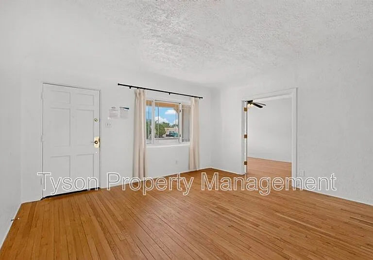 310 Truman St NE — Photo 2