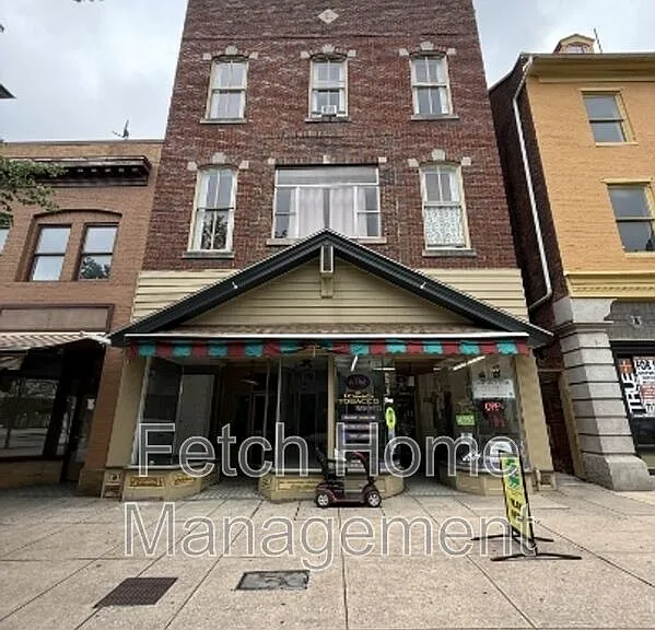 49-51 W Market St #1R — Photo 1
