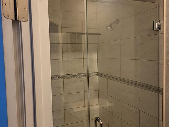 5th image of 3110 N Boulevard