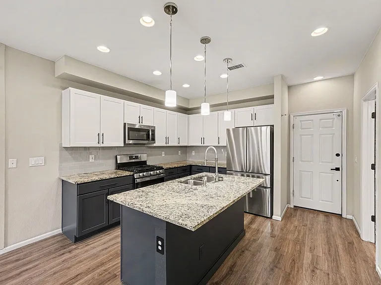 16078 E Elk Dr — Photo 2