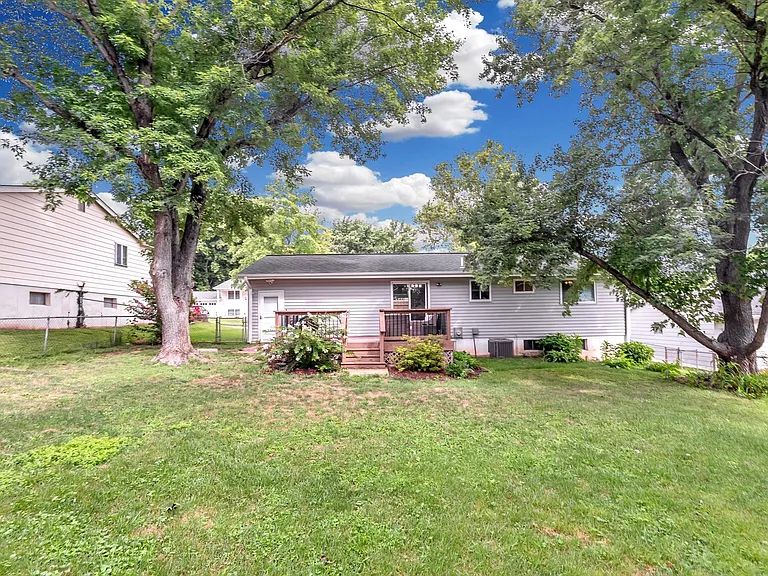 1338 Greenmar Dr — Photo 32