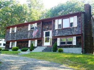 65 Canna St, Warwick, RI 02888