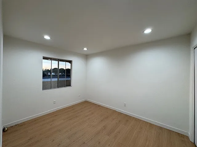 4169 Walnut Grove Ave — Photo 6