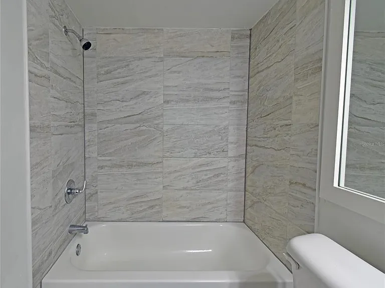 4207 Winding Moss Trl #208 — Photo 17