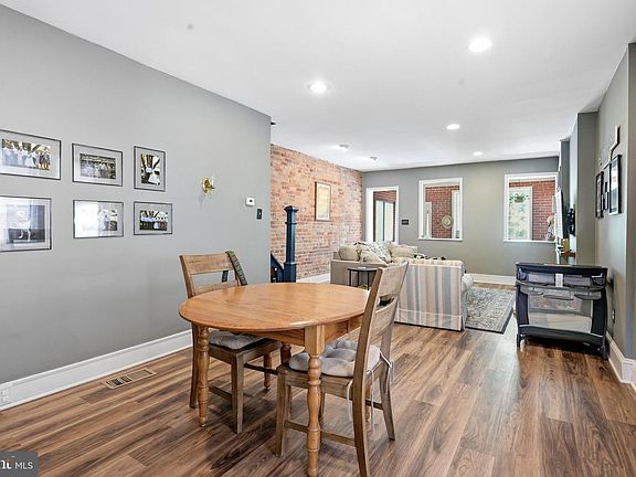 5th image of 1111 W 9th St