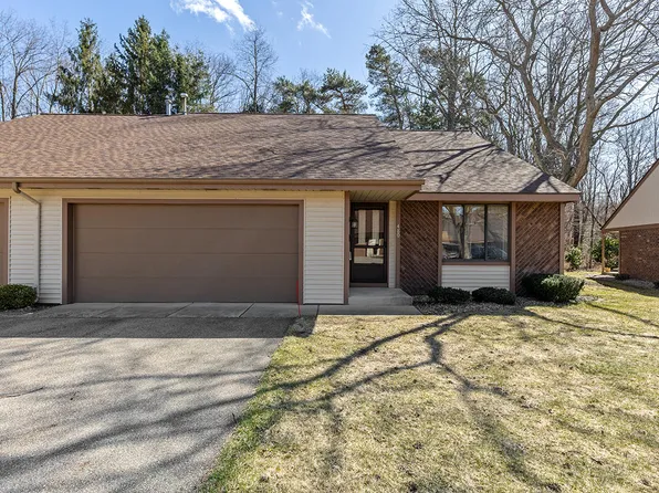 480 Cherry Ln, Holland, MI 49424