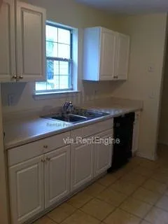 725 Old Stone Ct — Photo 6