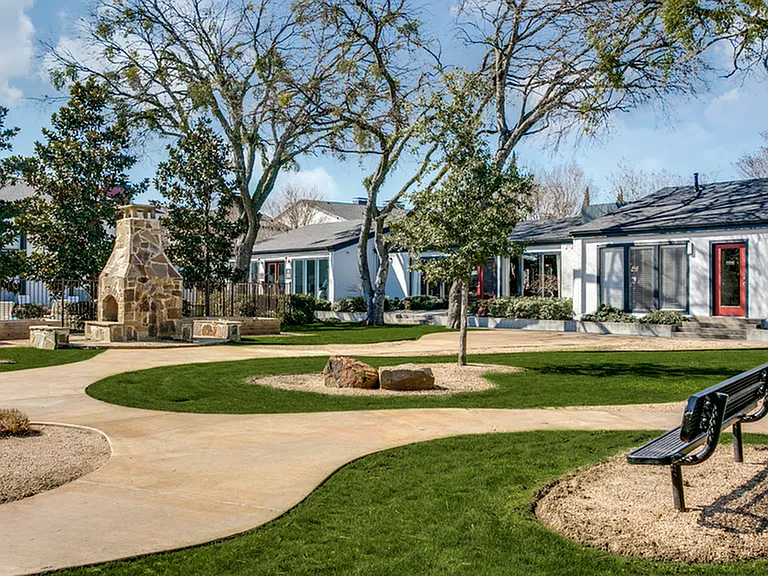 Lexington Apartment Homes