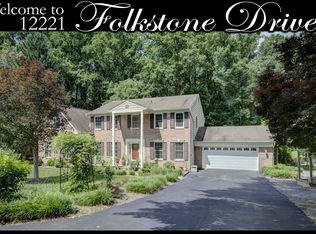 12221 Folkstone Dr, Herndon, VA 20171