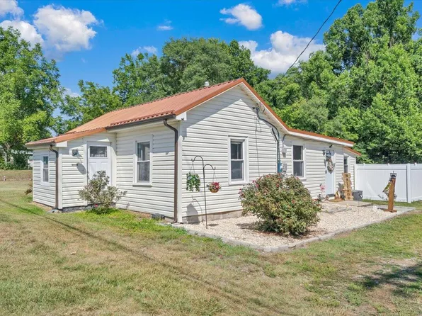 5034 Lee Hwy, Troutville, VA 24175