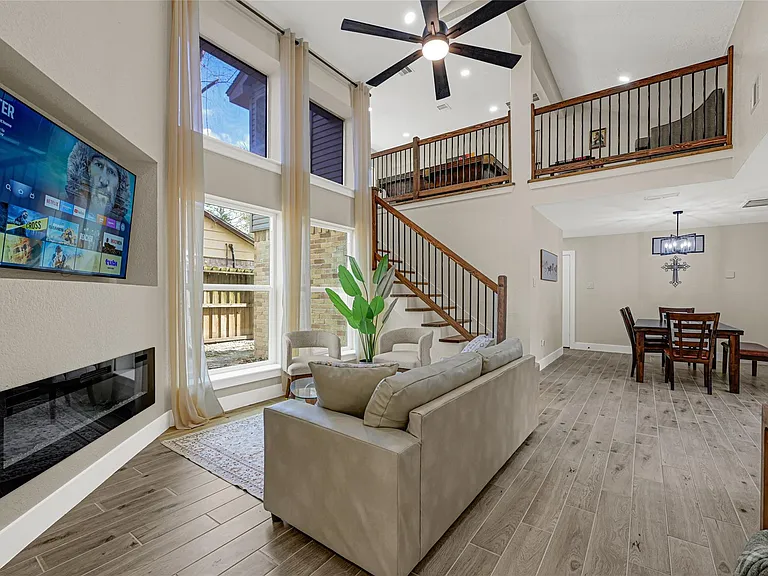 4802 Hickorygate Dr — Photo 2