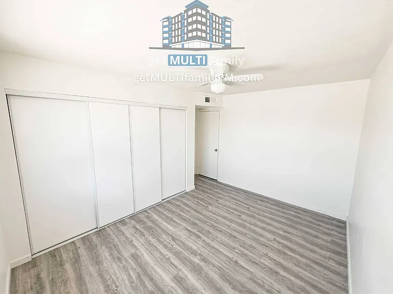 7120 N 66th Dr #101 — Photo 8