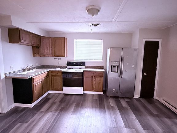3rd image of 3279 W 44th St #Up