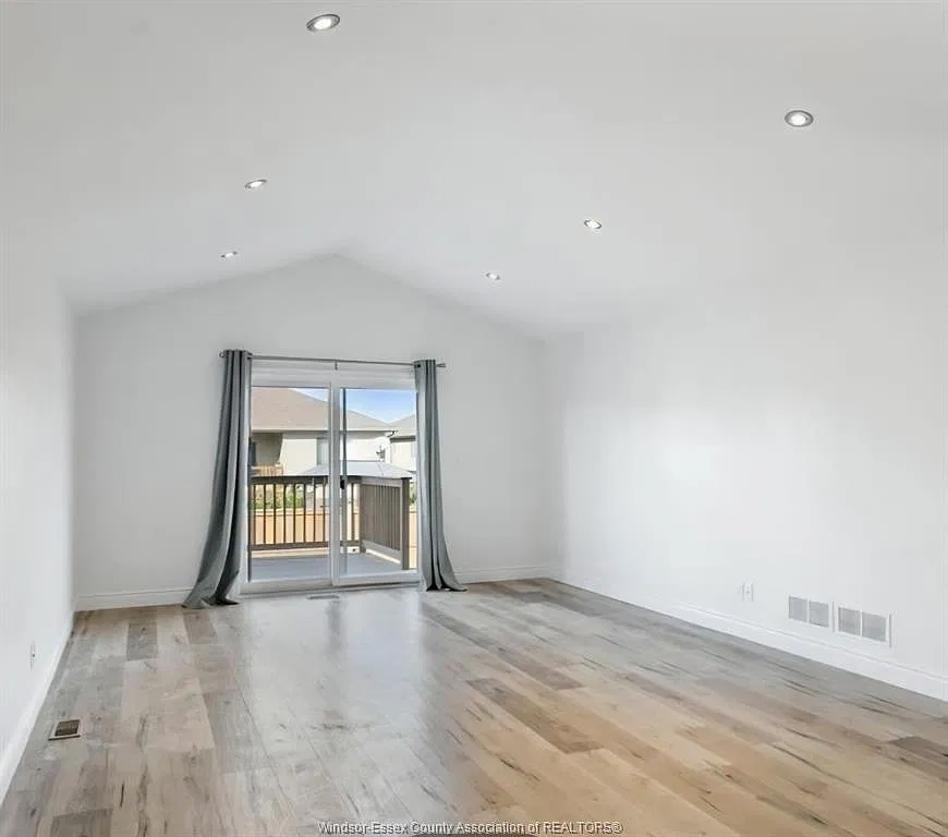 2 bed, $2,300 — Photo 4
