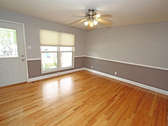 5th image of 2824 Beechwood Ln