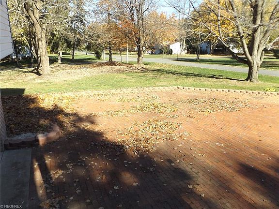 3rd image of 1195 Idlewood Dr