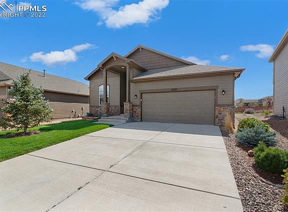3rd image of 6739 Black Saddle Dr