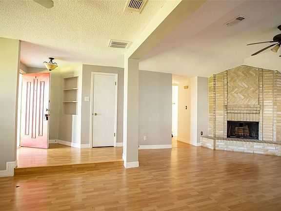 5th image of 3112 Sam Houston Dr