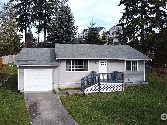 2nd image of 2715 25th Avenue Ct SE