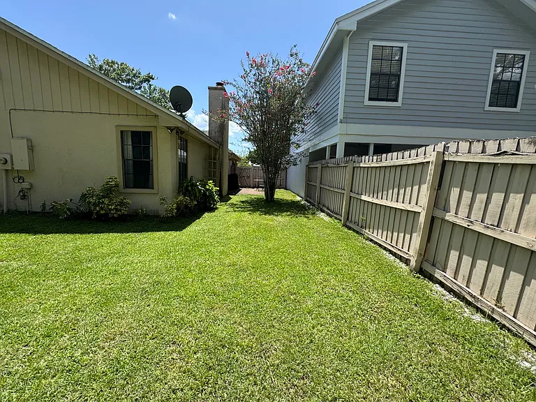 3303 Berridge Ln — Photo 29