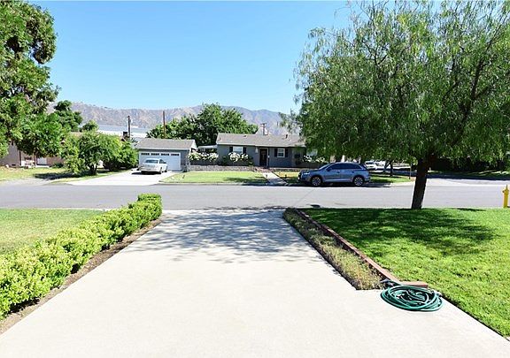 5th image of 630 Lochleven St