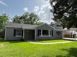 2611 Berry Ave, Groves, TX 77619