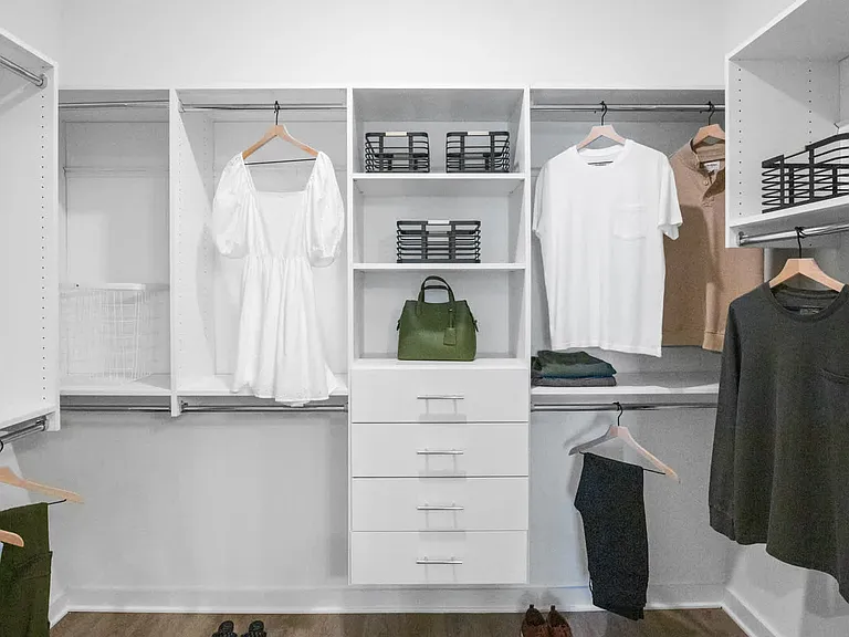 Walk-in Closet