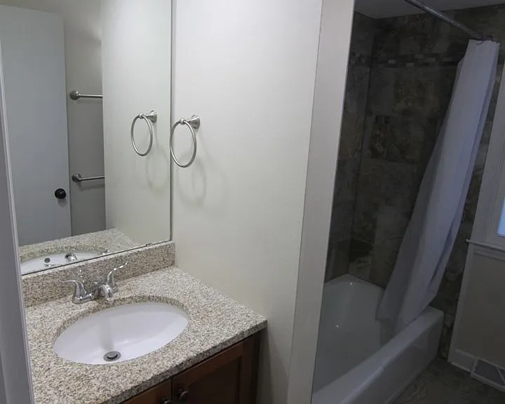 853 Thackeray Trl — Photo 12