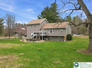 1544 County Park Rd, Gilbert, PA 18331