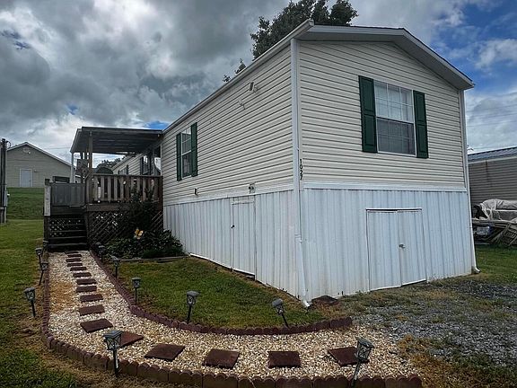 3rd image of 1027 Walker Hill Way