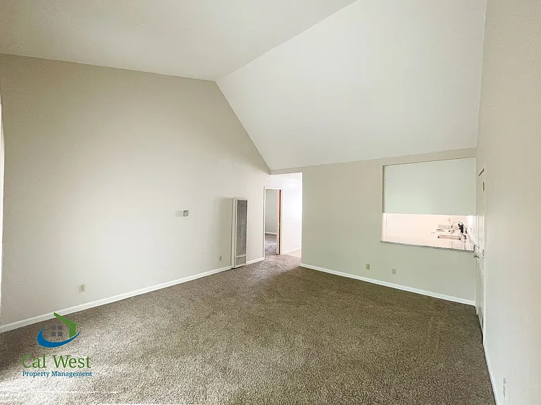 16800 Barnell Ave #14 — Photo 7