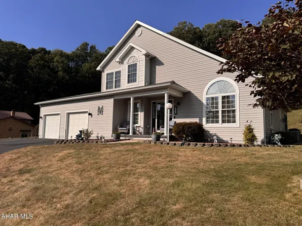 711 Beech St, Northern Cambria, PA 15714