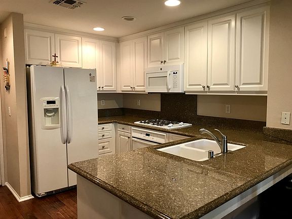 4th image of 46 Paseo Luna
