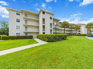 441 Quail Forest Blvd APT A402, Naples, FL 34105