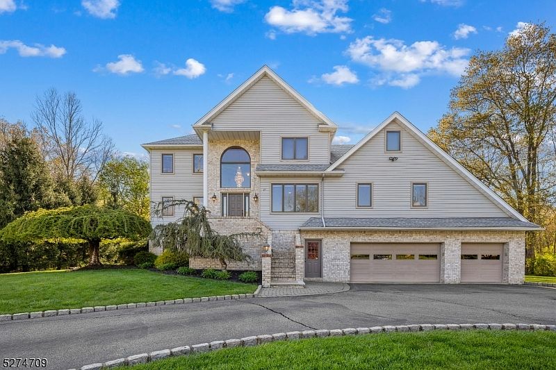 1st image of 27 Schneider Ln