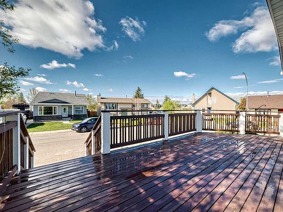 5th image of 85 Rideau Close SW